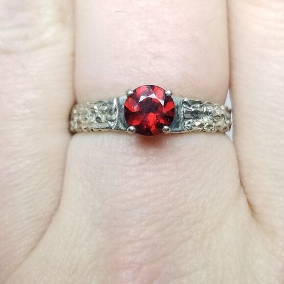 Vintage Sterling Silver Round Red Rhinestone Solitaire Ring, Size 9 1/2 Band - Picture 5 of 8